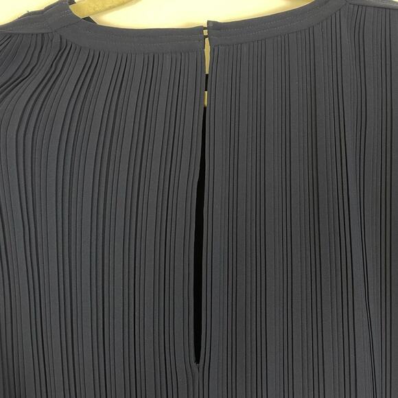 CLUB Monaco Navy Viga Pleated Tie-Shoulder Romper size 2 - Picture 6 of 8